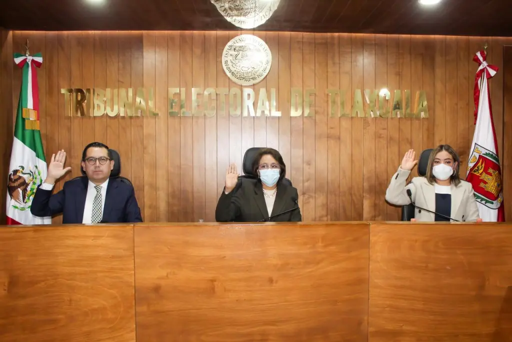 Ordena TET pagos a munícipes de Lázaro Cárdenas y Quilhetla y aprueba medidas para Síndica de Santa Cruz Tlaxcala y otra munícipe